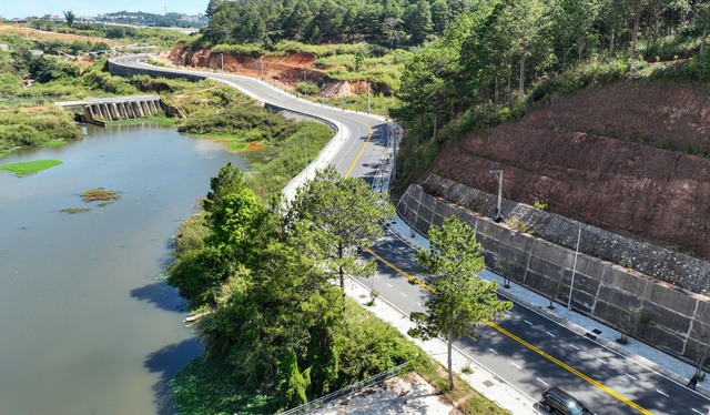 Sau hơn 3 năm vẫn chưa thể hoàn thành 7,4 km đường vành đai TP.Đà Lạt- Ảnh 3.