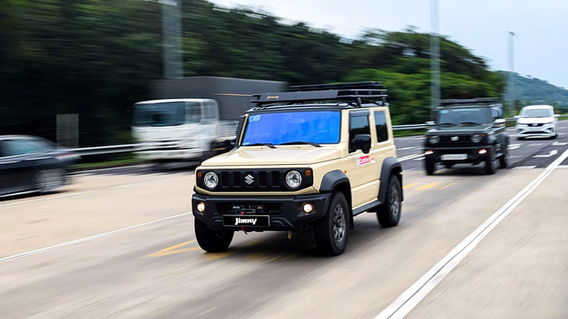 Mẫu xe Jimny dù chỉ mới ra mắt được hơn 8 tháng nhưng đã được nhiều tín đồ chơi xe yêu thích, tạo nên nhiều phiên bản cá nhân hóa độc đáo