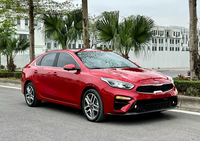 4 xe sedan cũ 'ăn chắc mặc bền' dưới 500 triệu đồng - Ảnh 3. 4 xe sedan cũ 'ăn chắc mặc bền' dưới 500 triệu đồng - Ảnh 3.