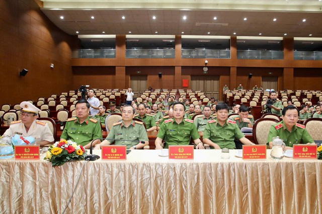 Đại tá Trần Hồng Minh giữ chức Phó giám đốc Công an TP.HCM - Ảnh 3.