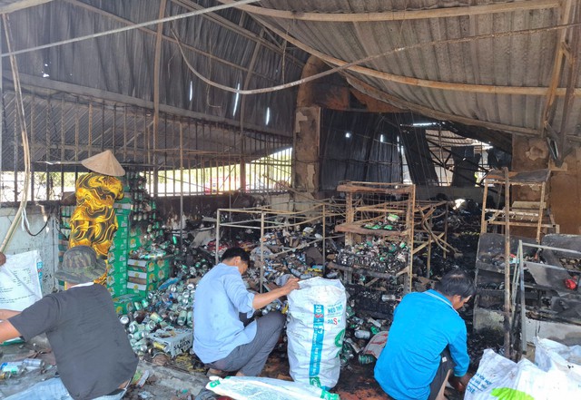 C&agrave; Mau: Hỏa hoạn trong đ&ecirc;m g&acirc;y thiệt hại 3 nh&agrave; d&acirc;n - Ảnh 2.