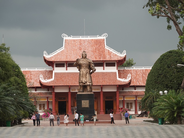 Bình Định ‘trình làng’ 2 tour du lịch mới dành cho khách đi tàu hỏa charter - Ảnh 2.