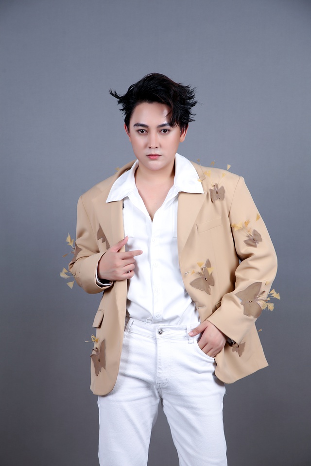 Showbiz 10.3: Việt Trinh bác tin đồn đời tư, em nuôi Phi Nhung nói về tình yêu- Ảnh 2.