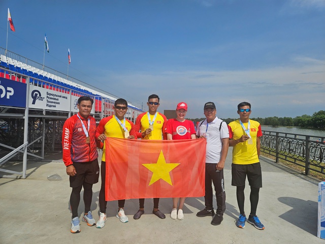 HLV đua thuyền Việt Nam Võ Văn Tìm rơi vào cảnh ngặt nghèo: Cần lắm sự sẻ chia!- Ảnh 2. HLV đua thuyền Việt Nam Võ Văn Tìm rơi vào cảnh ngặt nghèo: Cần lắm sự sẻ chia!- Ảnh 2.