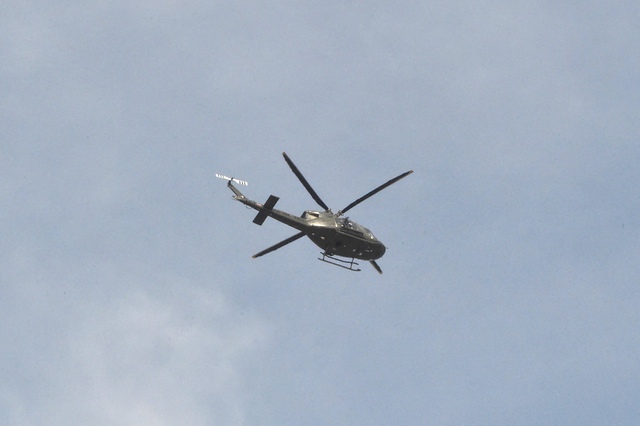 Vụ cướp t&agrave;u tại Pakistan: c&aacute;c tay s&uacute;ng đeo thuốc nổ, dọa giết con tin - Ảnh 2.