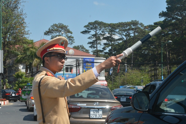 Công an Lâm Đồng thuê trung tâm sát hạch tư nhân để sát hạch lái xe- Ảnh 4.