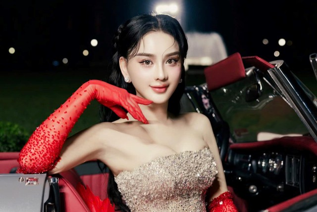 Ca sĩ Lâm Khánh Chi gây chú ý - Ảnh 1.