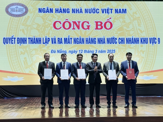 Ra mắt đội ngũ lãnh đạo mới Ngân hàng Nhà nước Việt Nam khu vực 9- Ảnh 1.