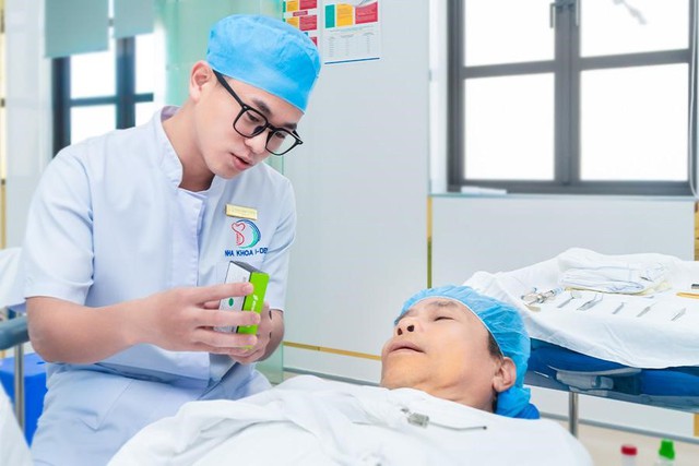 B&aacute;c sĩ Ho&agrave;ng Nguyễn Đ&igrave;nh T&iacute;n - Chuy&ecirc;n gia cấy gh&eacute;p implant tại TP.HCM - Ảnh 2.