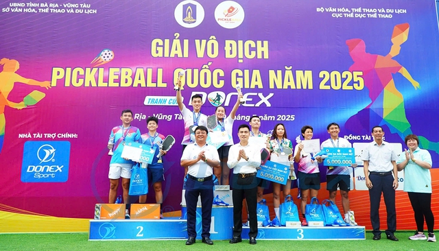CLB Pickleball D-Joy thắng lớn tại Giải vô địch pickleball Quốc gia 2025 - Ảnh 6. CLB Pickleball D-Joy thắng lớn tại Giải vô địch pickleball Quốc gia 2025 - Ảnh 6.