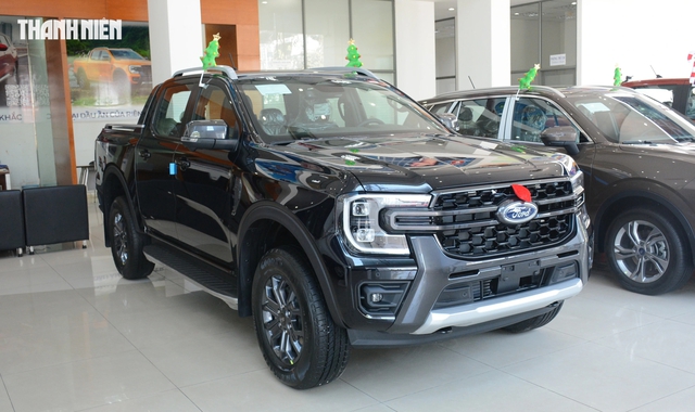 Đua giảm gi&aacute; Ford Ranger h&uacute;t kh&aacute;ch nhất ph&acirc;n kh&uacute;c xe b&aacute;n tải, Toyota Hilux 'hụt hơi' - Ảnh 2.