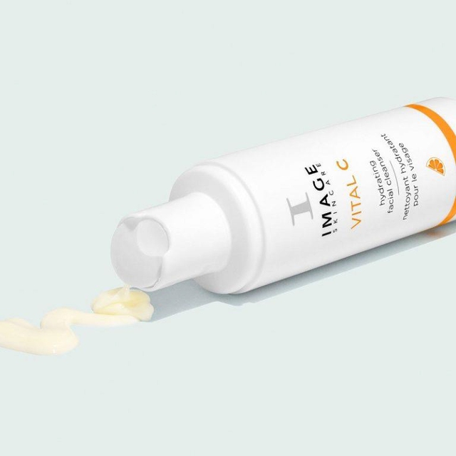 Top 10 sữa rửa mặt cho da nhạy cảm sạch cả bụi mịn PM2.5 mà dịu nhẹ - Ảnh 11.