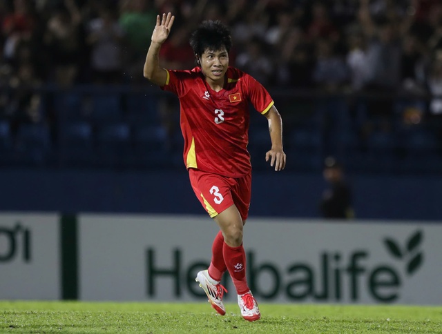 Đội tuyển Việt Nam 2-1 Campuchia: Bong Samuel sút xa thành bàn - Ảnh 3.