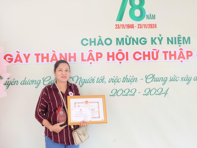 Chuyện tử tế ở TP.HCM: Người phụ nữ hạnh phúc cứu người ở Hưng Quảng Tự- Ảnh 5.