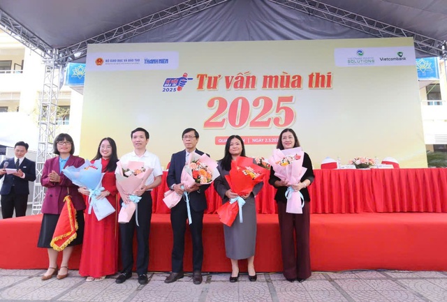 Tư vấn mùa thi: Đại diện Bộ GD-ĐT giải đáp thắc mắc tuyển sinh năm 2025- Ảnh 8.