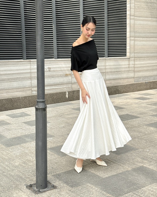 Quần ống rộng, váy dài cho nàng thỏa sức biến hóa đa phong cách- Ảnh 1. Quần ống rộng, váy dài cho nàng thỏa sức biến hóa đa phong cách- Ảnh 1.