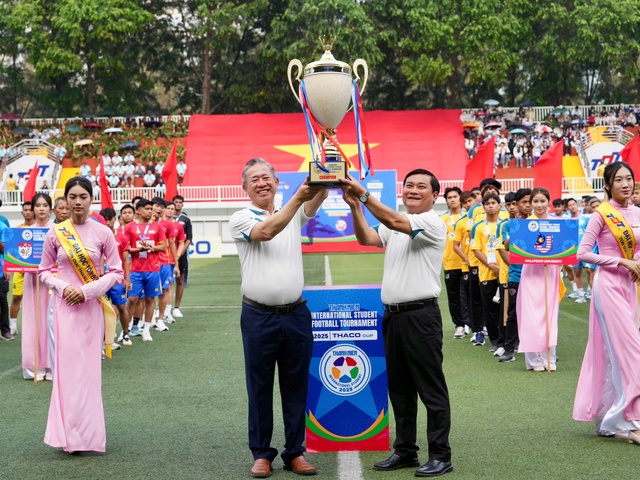 Khai mạc giải bóng đá Thanh Niên sinh viên quốc tế 2025 - cúp THACO: Rất hấp dẫn- Ảnh 3.