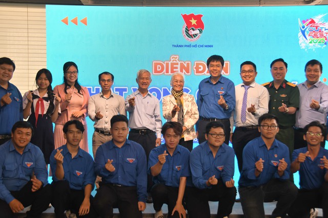 Đoàn thanh niên đóng vai trò quan trọng trong 50 năm phát triển TP.HCM - Ảnh 1. Đoàn thanh niên đóng vai trò quan trọng trong 50 năm phát triển TP.HCM - Ảnh 1.