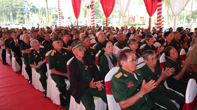 Bình Phước đónnhận Huân chương lao động hạng nhất trong ngày kỷ niệm 50 năm giải phóng - Ảnh 3.