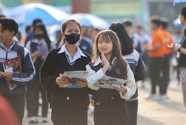 Không còn xét tuyển sớm, đăng ký tuyển sinh thế nào để nhiều cơ hội trúng tuyển? - Ảnh 2.