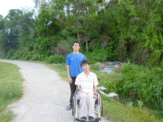 TP.HCM nghĩa t&igrave;nh: Kỳ t&iacute;ch 'thầy gi&aacute;o xe lăn' gieo chữ cho trẻ em ngh&egrave;o- Ảnh 12.