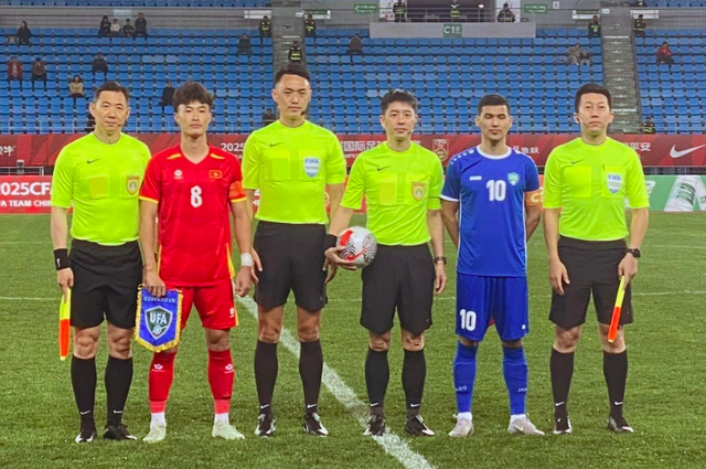 U.22 Việt Nam liên tiếp tạo ra những cú sốc, đã tìm thấy nhạc trưởng hoàn hảo?- Ảnh 1. U.22 Việt Nam liên tiếp tạo ra những cú sốc, đã tìm thấy nhạc trưởng hoàn hảo?- Ảnh 1.