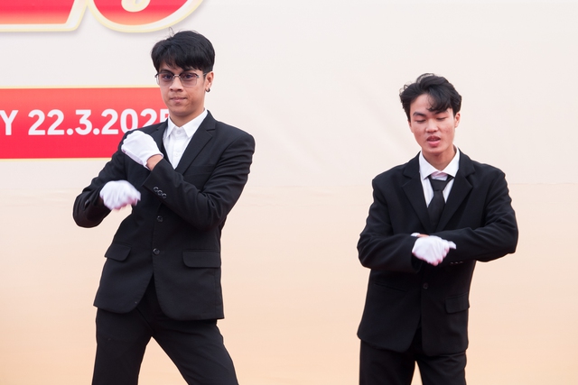 Chăm nhảy, m&uacute;a văn nghệ gi&uacute;p &iacute;ch g&igrave; cho học sinh, sinh vi&ecirc;n? - Ảnh 6.