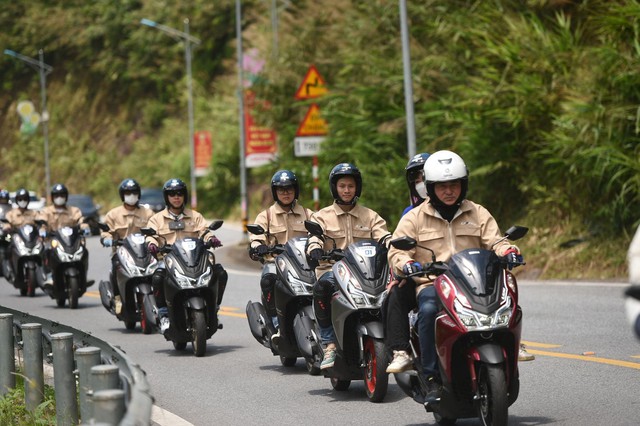 Vì sao xe tay ga cỡ lớn ngày càng được nam giới ưa chuộng?- Ảnh 4.