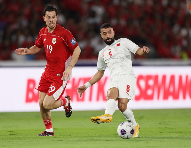Đội tuyển Indonesia đánh bại Bahrain: HLV Kluivert tạo sốc, giấc mơ World Cup chưa bị chôn vùi- Ảnh 3. Đội tuyển Indonesia đánh bại Bahrain: HLV Kluivert tạo sốc, giấc mơ World Cup chưa bị chôn vùi- Ảnh 3.