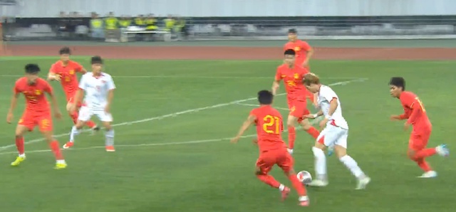 U.22 Chine 0-1 U.22 Vietnam : Le tir croisé de Quoc Viet a ouvert le score - Photo 2.