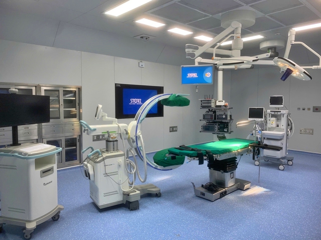 Bệnh viện ĐH Y khoa Phan Châu Trinh ứng dụng công nghệ hiện đại vào phẫu thuật - Ảnh 1.