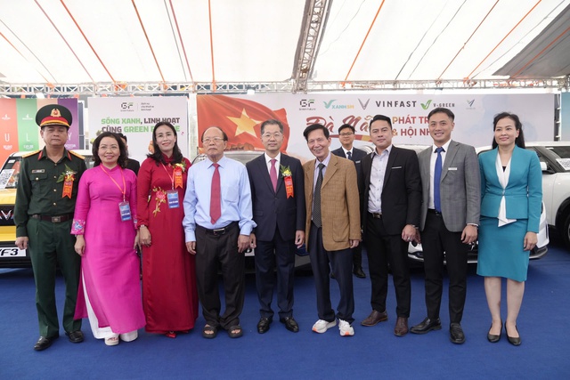 &Ocirc; t&ocirc; điện VinFast tham gia triển l&atilde;m 'Đ&agrave; Nẵng - Ph&aacute;t triển v&agrave; hội nhập'- Ảnh 1.