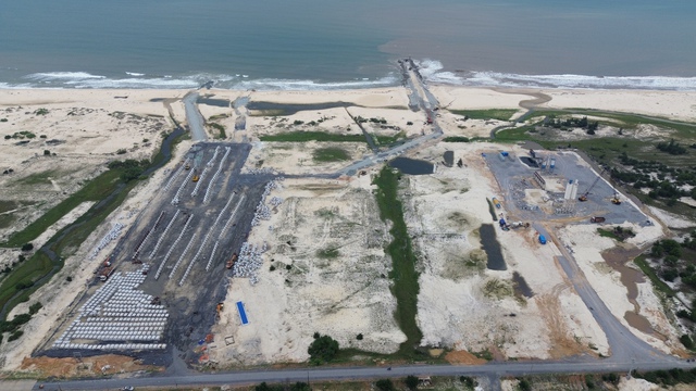 'Trung ương còn chưa quyết, sao cán bộ địa phương đã tâm tư?'- Ảnh 4. 'Trung ương còn chưa quyết, sao cán bộ địa phương đã tâm tư?'- Ảnh 4.