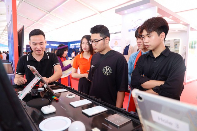 FPT hơn hai thập kỷ đồng hành cùng Đà Nẵng đột phá công nghệ - Ảnh 4.