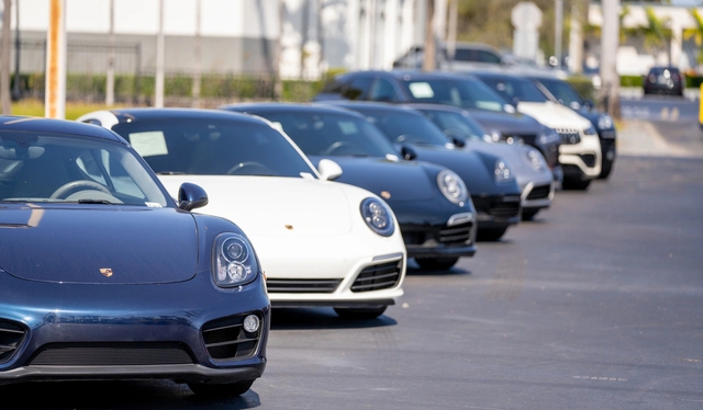 10 ô tô có tỷ lệ khấu hao thấp nhất sau 5 năm sử dụng - Ảnh 1. 10 ô tô có tỷ lệ khấu hao thấp nhất sau 5 năm sử dụng - Ảnh 1.