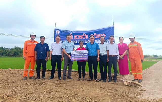 Điện lực Đắk Nông khởi công xây dựng 5 nhà tình nghĩa cho các hộ khó khăn - Ảnh 1.