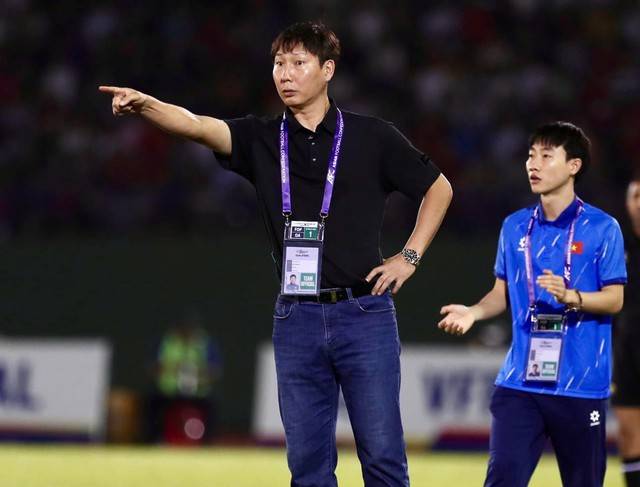 Những nhân vật được ‘lên đời’ rực rỡ nhờ bàn tay của ông ‘Sáu Sang’
- Ảnh 2. Những nhân vật được ‘lên đời’ rực rỡ nhờ bàn tay của ông ‘Sáu Sang’
- Ảnh 2.