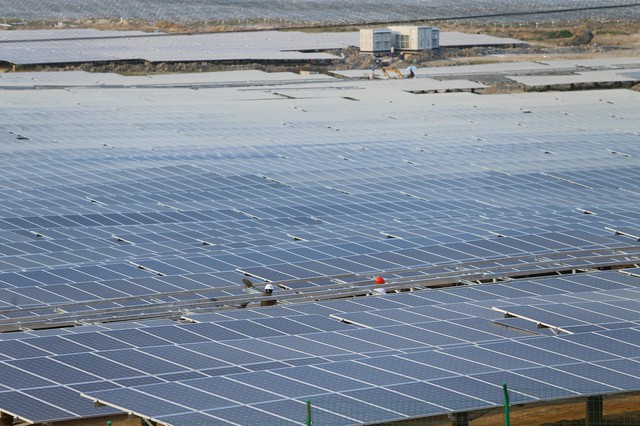 Vì sao doanh nghiệp chưa mặn mà mua bán điện trực tiếp?- Ảnh 1. Vì sao doanh nghiệp chưa mặn mà mua bán điện trực tiếp?- Ảnh 1.