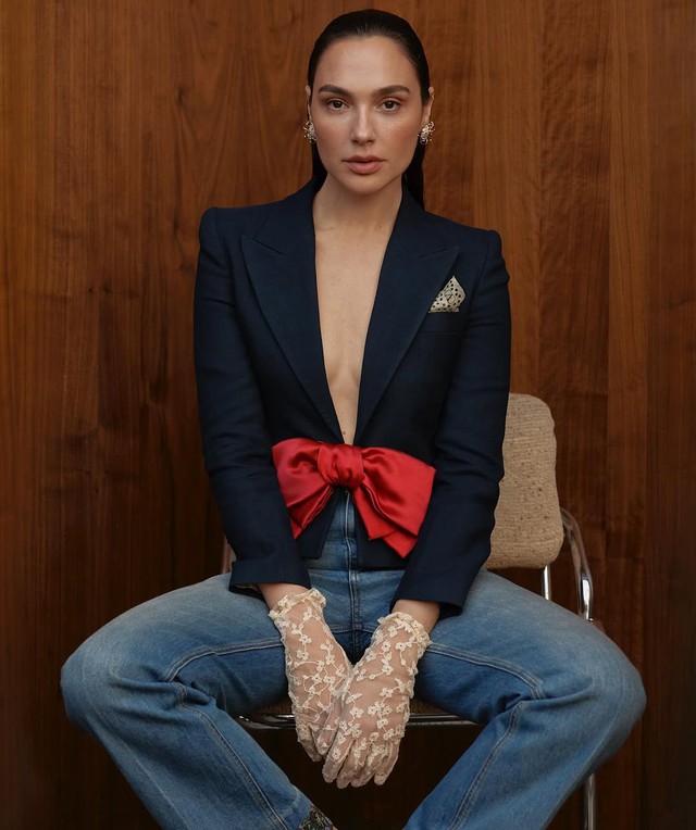 Phong cách thanh lịch của 'Hoàng hậu đẹp nhất màn ảnh' Gal Gadot- Ảnh 2.