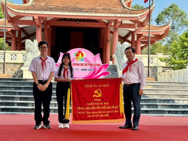  Thiếu nhi C&agrave; Mau noi gương cha anh, phấn đấu trở th&agrave;nh Ch&aacute;u ngoan B&aacute;c Hồ - Ảnh 1.