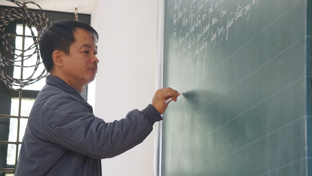 Vụ giáo viên thanh hóa nhận lương sau nhiều tháng chờ đợi - Ảnh 1. Vụ giáo viên thanh hóa nhận lương sau nhiều tháng chờ đợi - Ảnh 1.