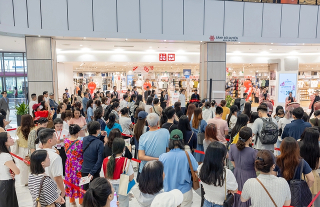 UNIQLO ch&iacute;nh thức khai trương cửa h&agrave;ng đầu ti&ecirc;n tại Huế- Ảnh 1.