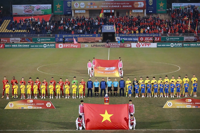 Thay đổi ‘chấn động’ của bóng đá Việt Nam: CLB không được thăng hạng V-League nếu…
- Ảnh 1. Thay đổi ‘chấn động’ của bóng đá Việt Nam: CLB không được thăng hạng V-League nếu…
- Ảnh 1.