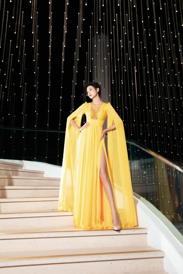 Mẹo giúp chị em khoe sắc trong xu hướng màu đậm bold colors- Ảnh 8. Mẹo giúp chị em khoe sắc trong xu hướng màu đậm bold colors- Ảnh 8.