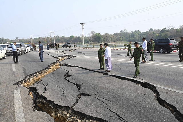 Các nước viện trợ Myanmar ứng phó hậu quả động đất - Ảnh 1.