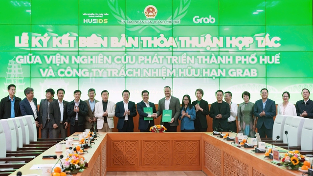 Grab Việt Nam và TP.Huế hợp tác chuyển đổi số, nâng cao chất lượng cuộc sống - Ảnh 1.