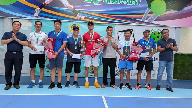 S&ocirc;i nổi giải pickleball kỷ niệm 50 năm Ng&agrave;y giải ph&oacute;ng miền Nam thống nhất đất nước- Ảnh 1.