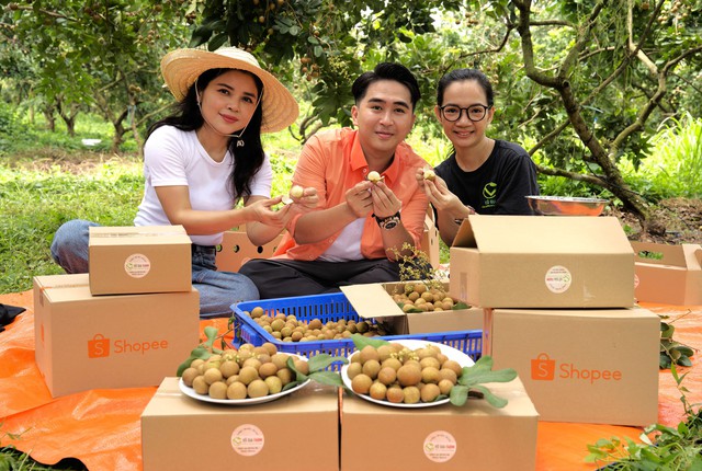 Hành trình Shopee xây 'bệ phóng' đưa hàng Việt vươn xa - Ảnh 1.