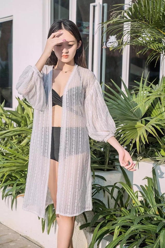 Mặc đẹp bất chấp nắng hè với những kiểu áo khoác này- Ảnh 2. Mặc đẹp bất chấp nắng hè với những kiểu áo khoác này- Ảnh 2.