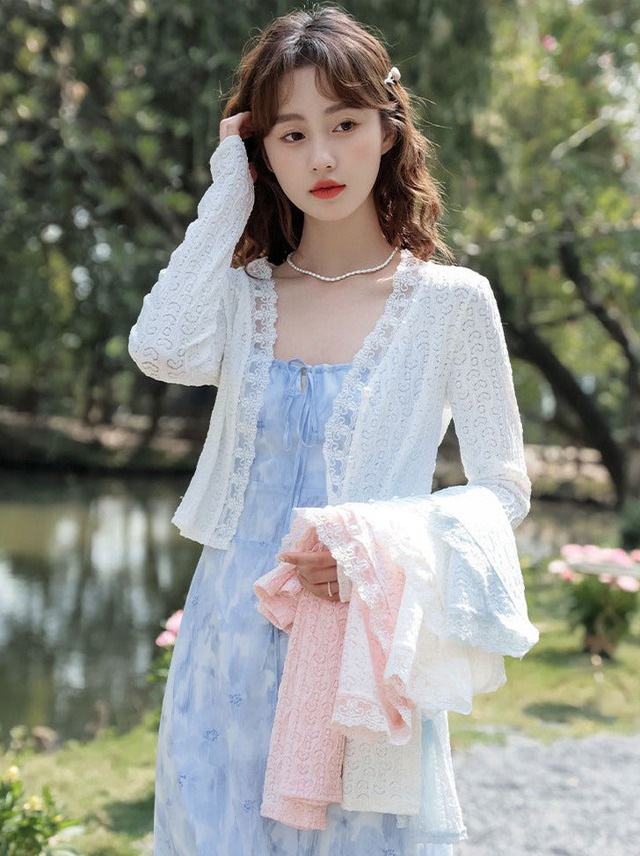 Mặc đẹp bất chấp nắng hè với những kiểu áo khoác này- Ảnh 4. Mặc đẹp bất chấp nắng hè với những kiểu áo khoác này- Ảnh 4.